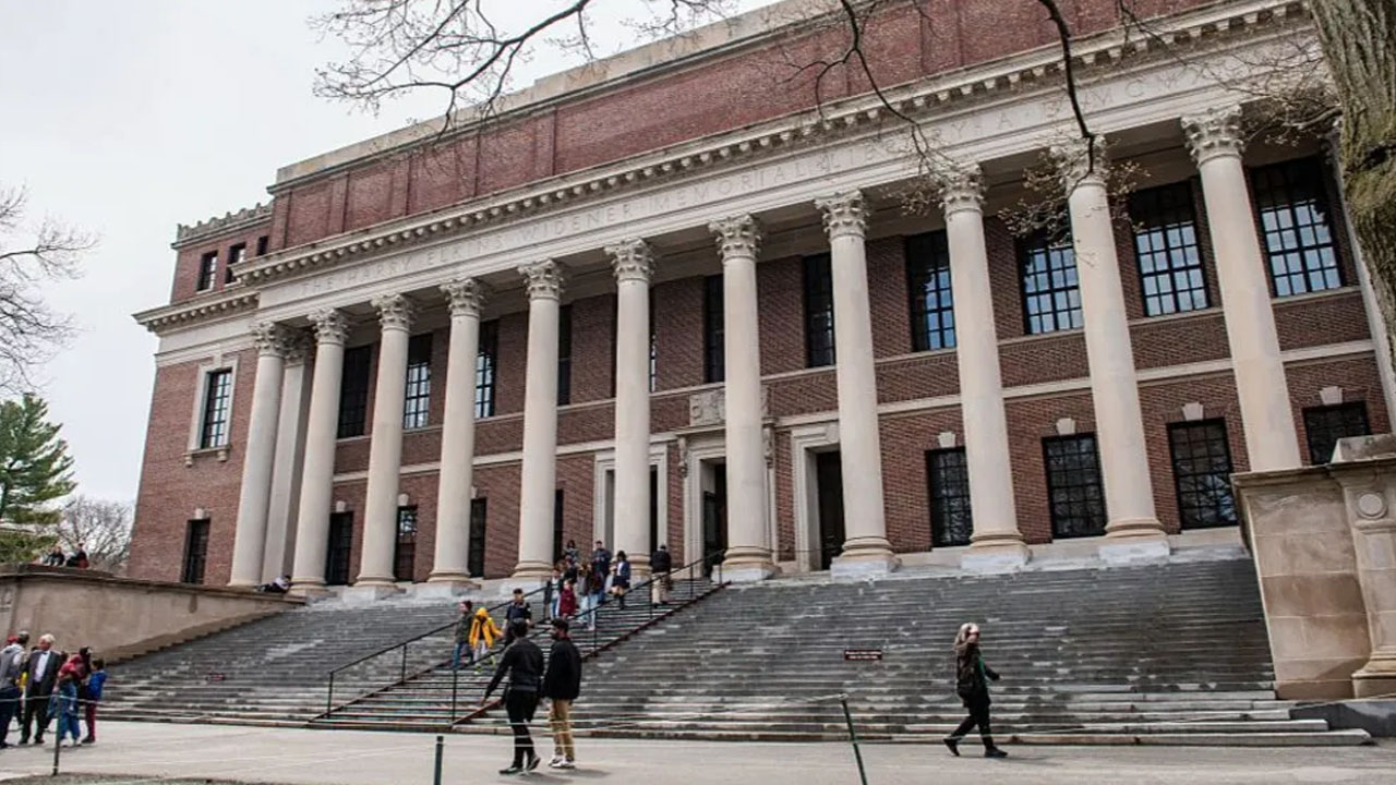 হার্ভার্ডের তহবিল কাটছাঁটে ট্রাম্পের সিদ্ধান্ত বাতিল করল আদালত