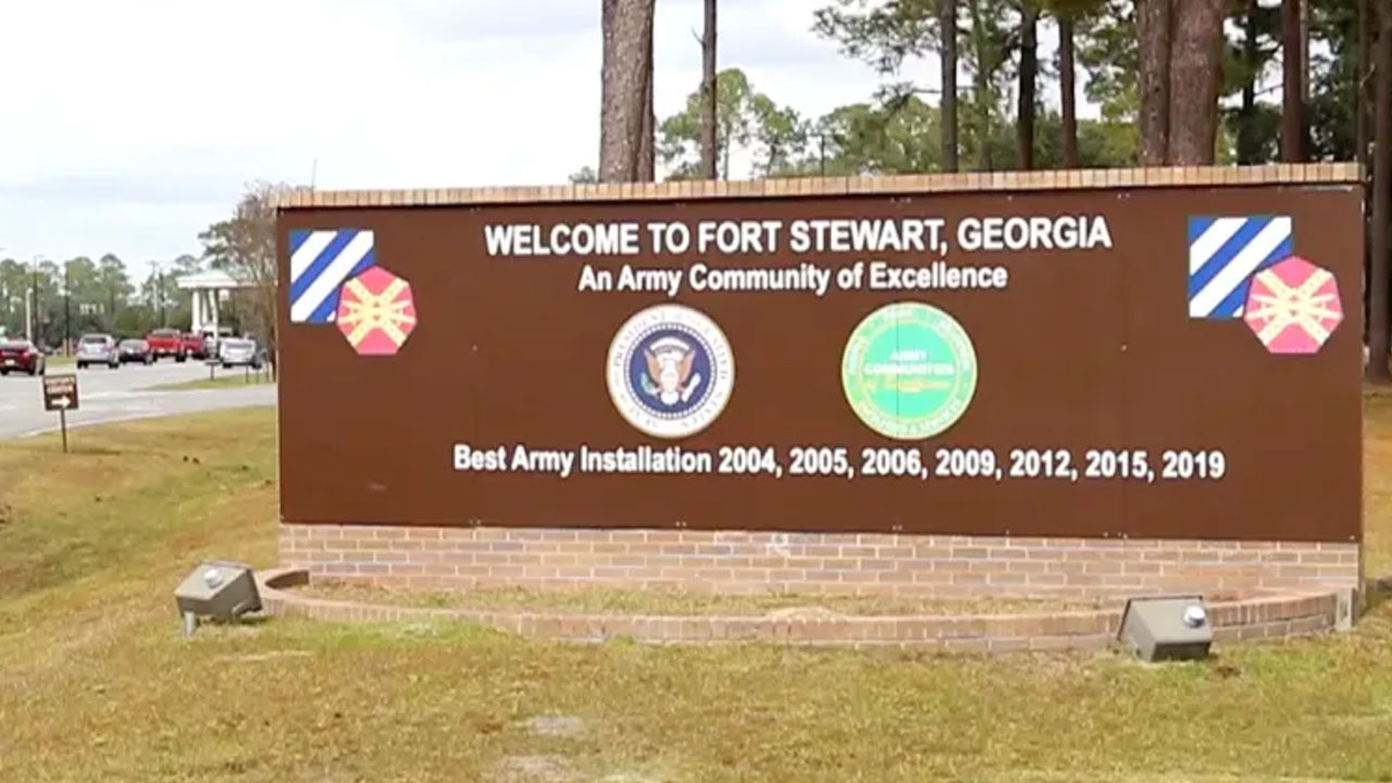 যুক্তরাষ্ট্রের সেনাঘাঁটিতে গোলাগুলি, আহত ৫ সেনা