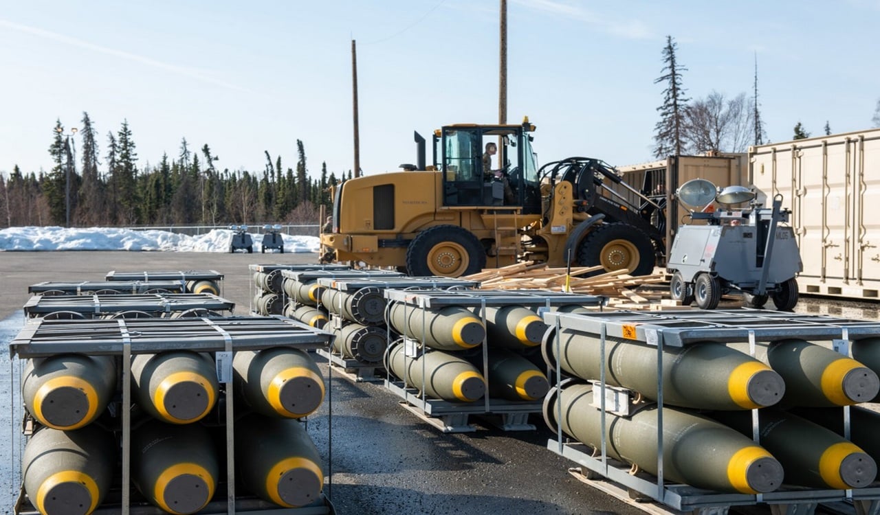কানাডার কাছে ২৬৮ কোটি ডলারে বোমা বিক্রি করছে যুক্তরাষ্ট্র