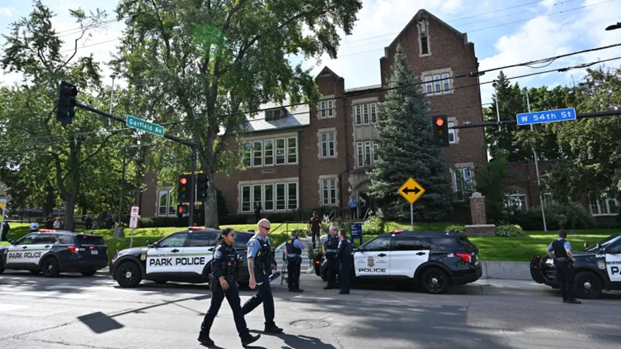 যুক্তরাষ্ট্রে স্কুলে বন্দুক হামলায় ২ জন নিহত, আহত ১৭