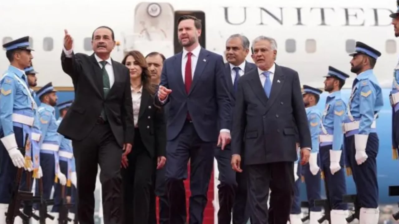 পাকিস্তানে আসা মার্কিন প্রতিনিধিদলকে উষ্ণ সংবর্ধনা