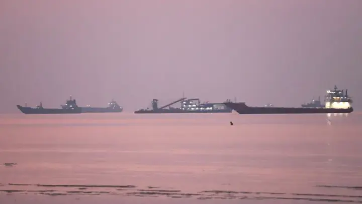 মার্কিন অবরোধকে ‘সম্মিলিত শাস্তি’ বলল ইরান