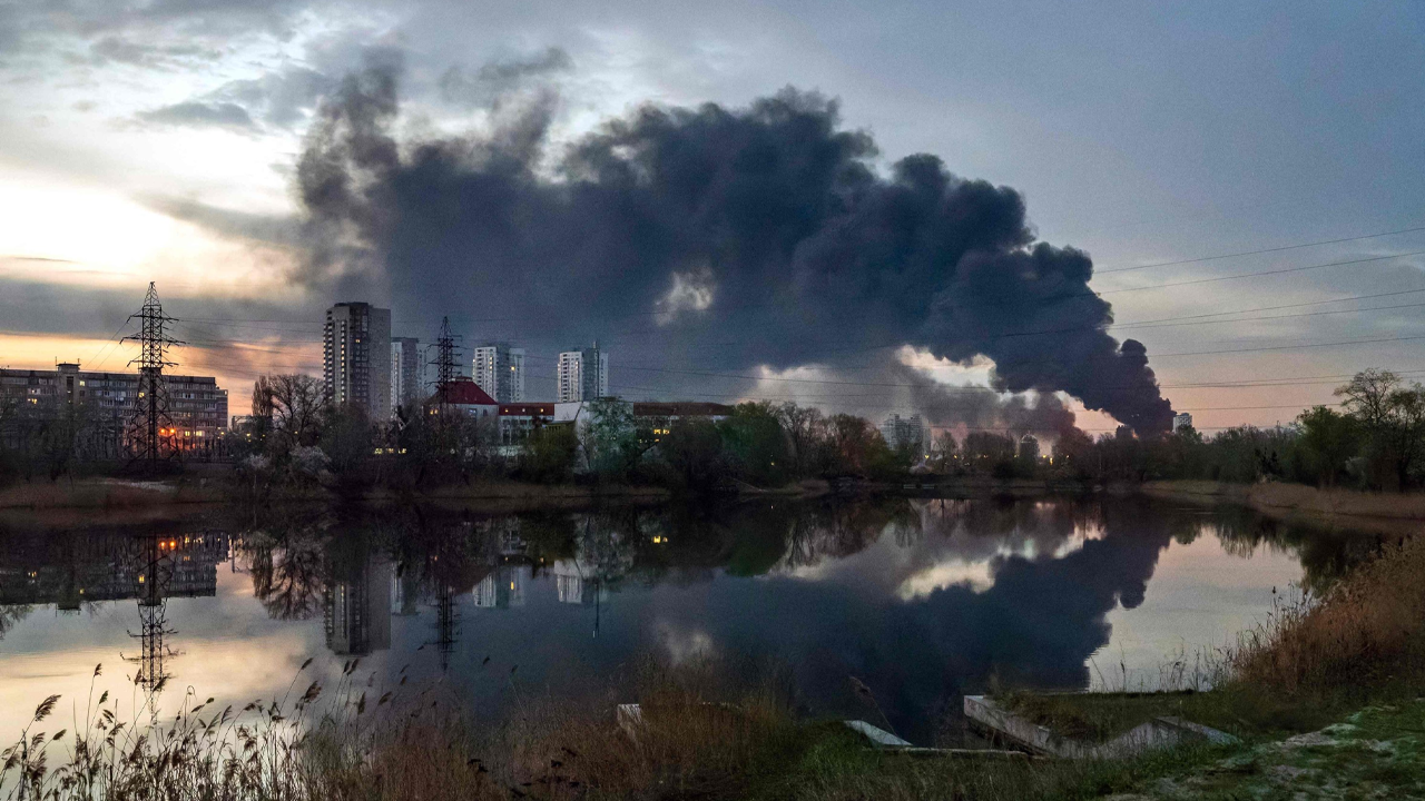 ইউক্রেনে রাশিয়ার ভয়াবহ হামলা, শিশুসহ নিহত ১৭
