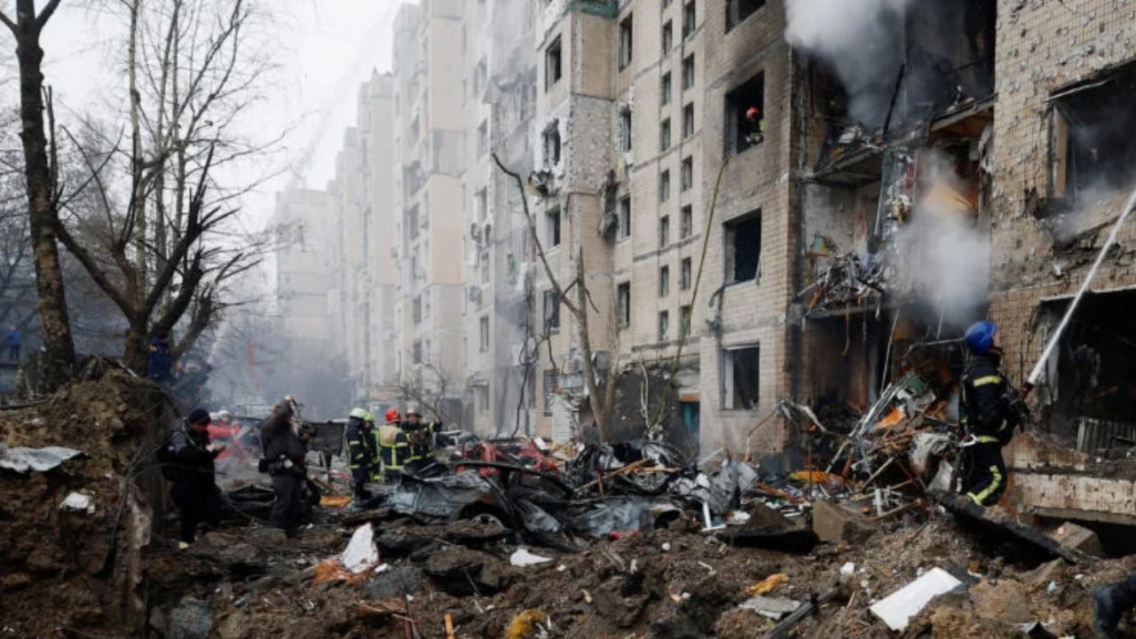 ইউক্রেনে রাতভর রাশিয়ার হামলা, আহত ২৩