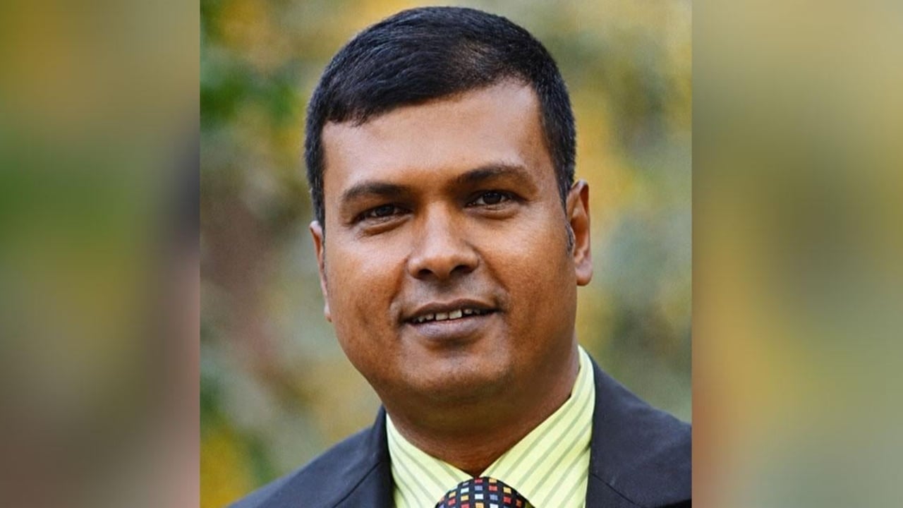 ঢাকা বিশ্ববিদ্যালয়ের ভারপ্রাপ্ত প্রক্টর ইসরাফিল প্রাং