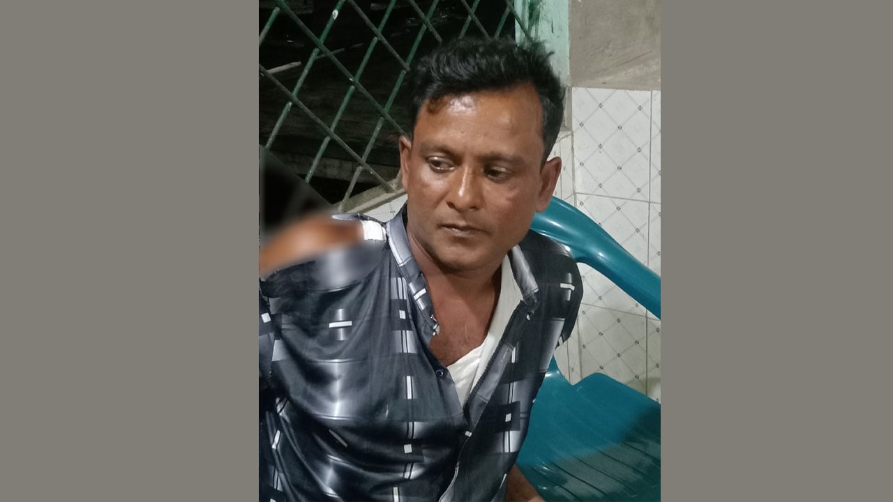 ডিভোর্স দেওয়া স্ত্রীকে নির্মমভাবে হত্যা