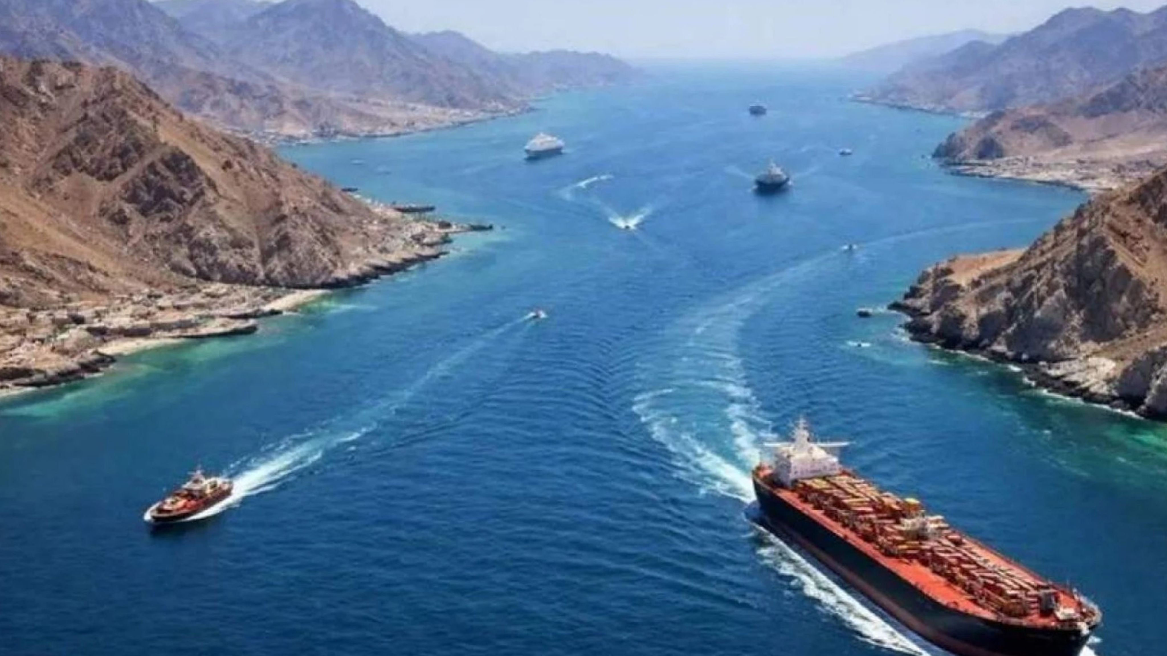 হরমুজ প্রণালি নিয়ন্ত্রণে নিয়ে তেল রপ্তানি বাড়াল ইরান