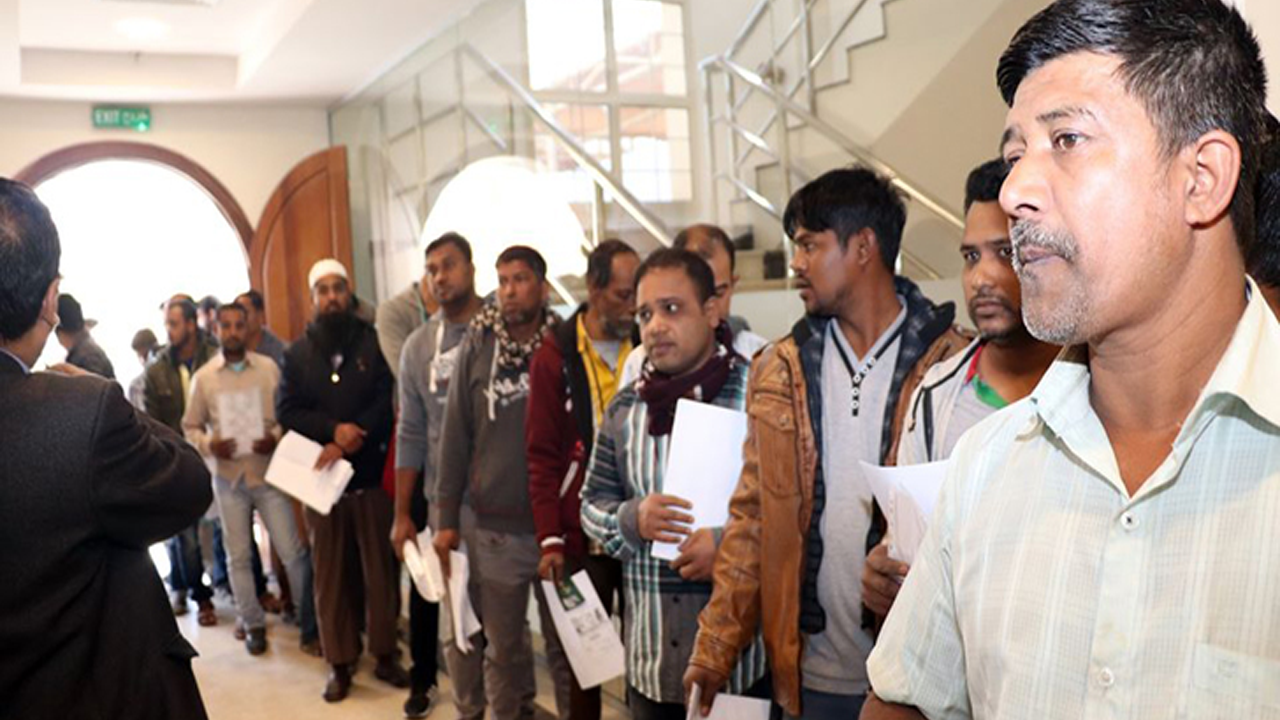 জেল-জরিমানা ছাড়াই সৌদি আরব ছাড়ার সুযোগ পেলেন বাংলাদেশিরা