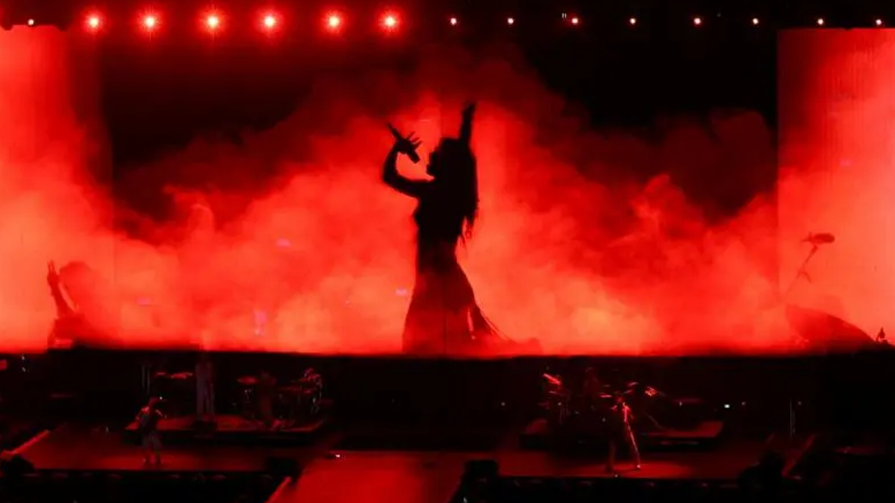 ইরান যুদ্ধের প্রেক্ষাপটে দোহায় শাকিরার কনসার্ট বাতিল