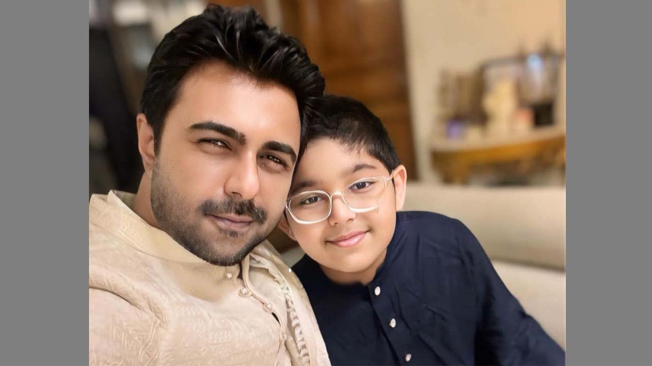 একই দিনে বাবা-ছেলের জন্মদিন