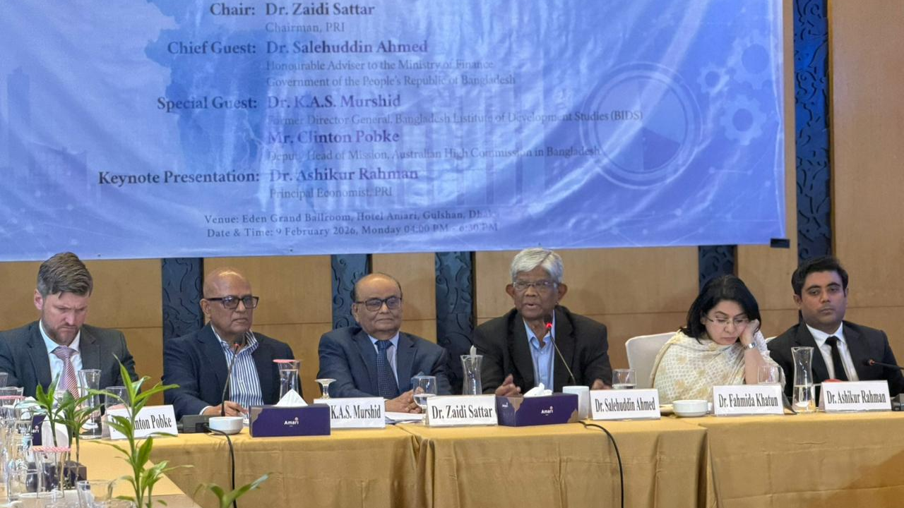 প্রতিকূলতা সত্ত্বেও দেশের অর্থনীতি স্থিতিশীল: অর্থ উপদেষ্টা