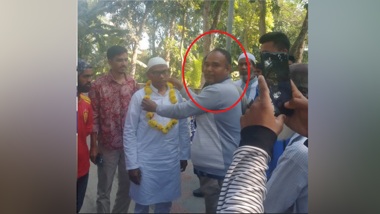 গুরুত্বপূর্ণ আসামিকে সঙ্গে নিয়ে প্রচার, বিএনপি প্রার্থীকে নিয়ে সমালোচনা