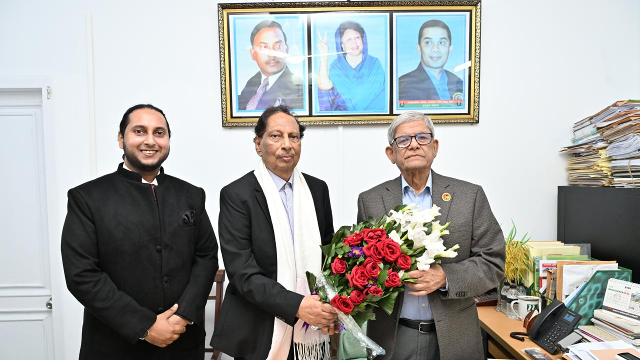 বিএনপিতে যোগ দিলেন অধ্যাপক আবু সাইয়িদ