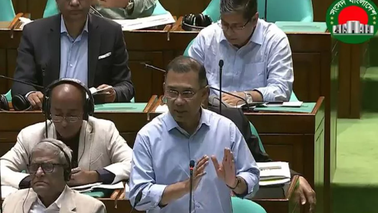 ফ্যাসিস্ট আমলের ডিলারশিপ বাদ দিয়ে নতুন নিয়োগের প্রতিশ্রুতি প্রধানমন্ত্রীর