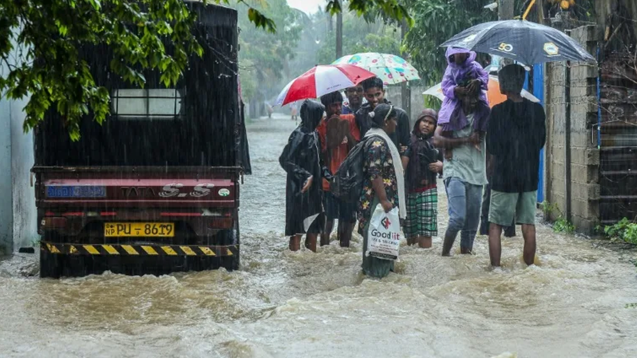 শ্রীলঙ্কায় জরুরি অবস্থা ঘোষণা