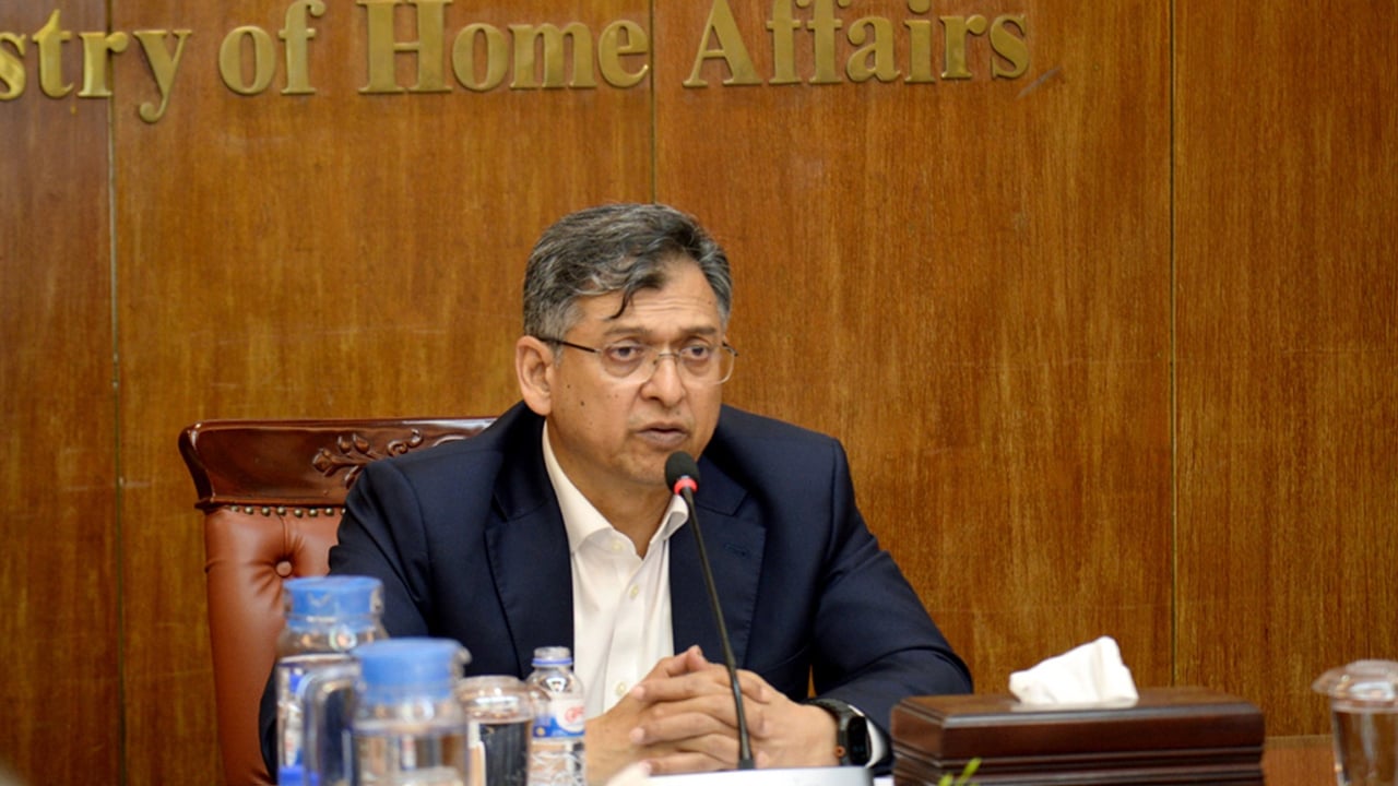 ঈদের আগেই শ্রমিকদের বেতন-বোনাস পরিশোধে সরকার সহযোগিতা করবে