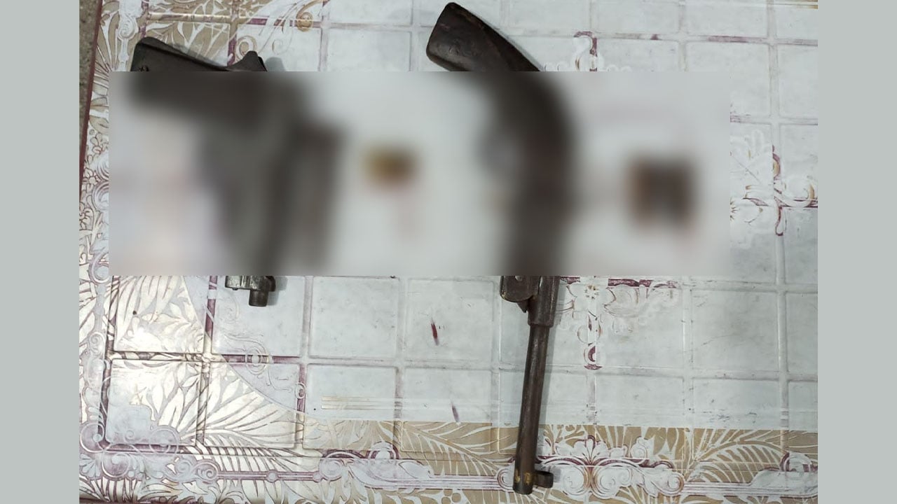 রোহিঙ্গা ক্যাম্পে অভিযানে পিস্তল-গুলিসহ বিপুল সরঞ্জাম উদ্ধার