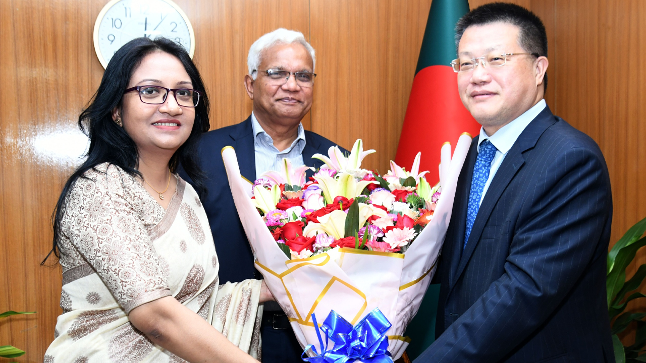 সমাজকল্যাণ মন্ত্রী ও প্রতিমন্ত্রীর সাথে চীনের রাষ্ট্রদূতের সৌজন্য সাক্ষাৎ
