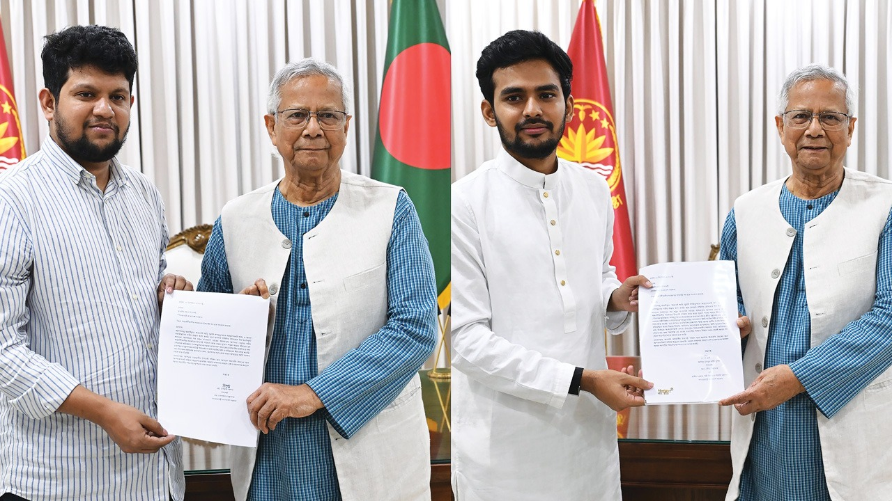 দুই উপদেষ্টার পদত্যাগপত্র প্রধান উপদেষ্টার কাছে জমা