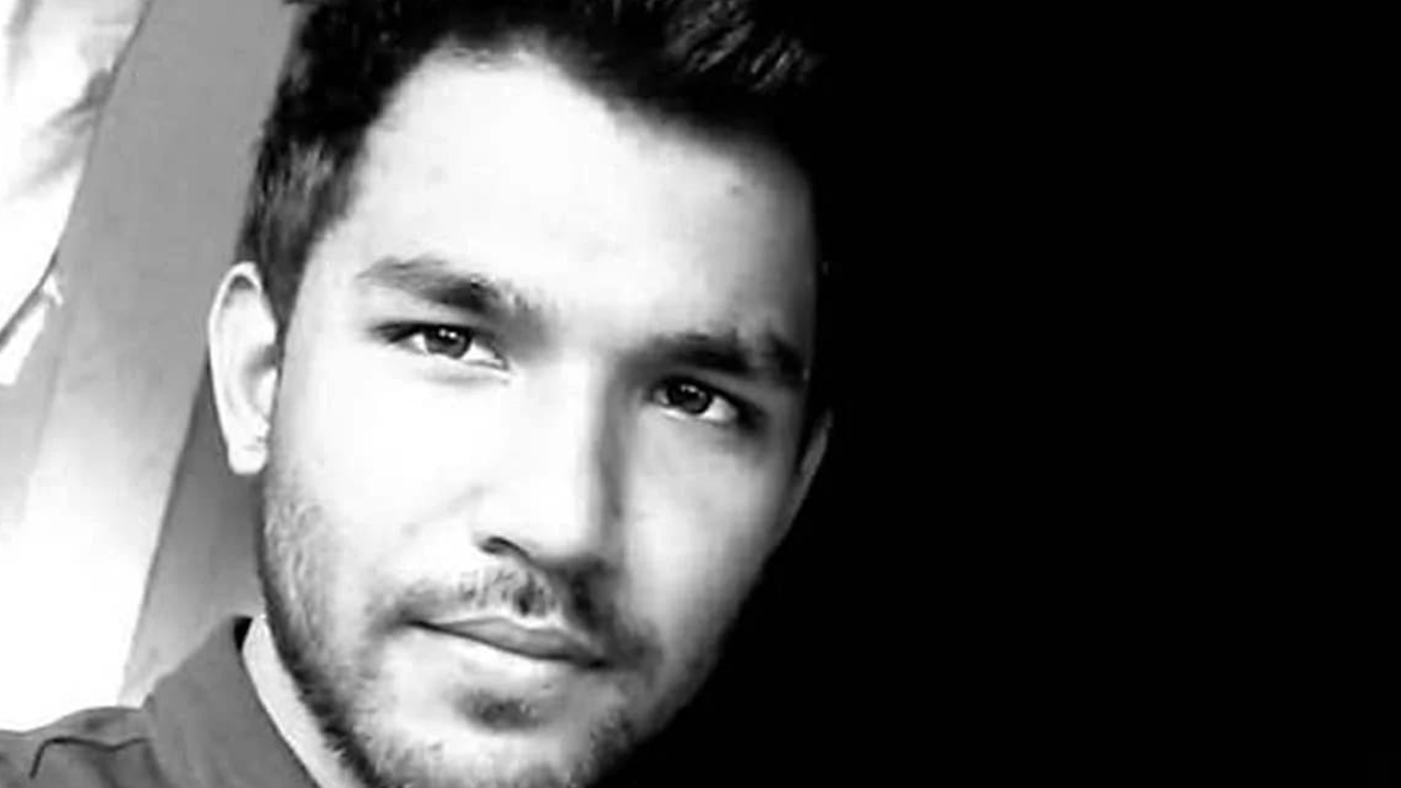 রাজধানীতে জবি শিক্ষার্থীর ঝুলন্ত মরদেহ উদ্ধার