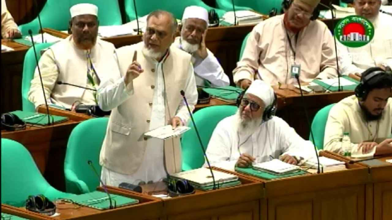 আর কত লোক মরলে সড়কমন্ত্রী অস্বস্তি বোধ করবেন