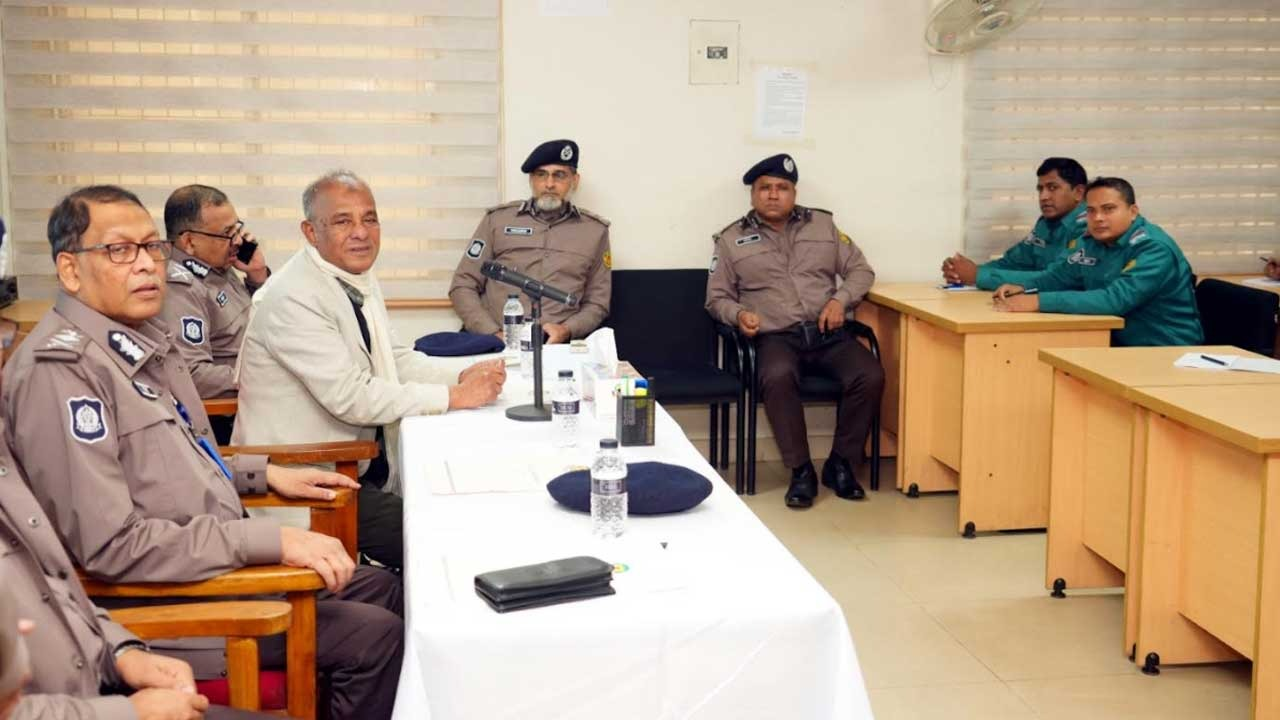 জাতীয় নির্বাচনে পুলিশ নিরপেক্ষ ভূমিকা পালন করবে: স্বরাষ্ট্র উপদেষ্টা