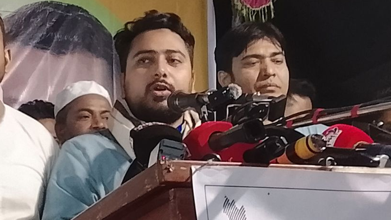 তাহাজ্জুদ পড়ে ভোট কেন্দ্র দখল করার সুযোগ দেওয়া হবে না: নাহিদ ইসলাম