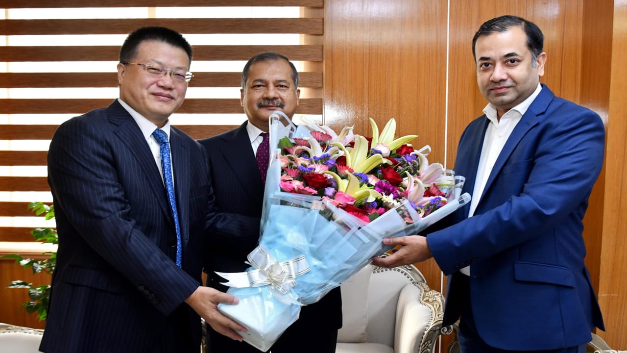 তথ্যমন্ত্রীর সাথে চীনা রাষ্ট্রদূতের সাক্ষাৎ