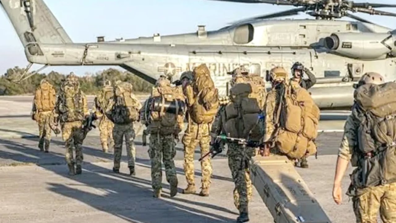 ইরানের হামলায় ঘাঁটি ছেড়ে পালাচ্ছে মার্কিন সেনারা