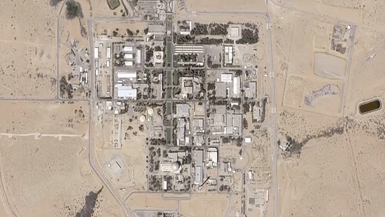 ইসরাইলের পারমাণবিক স্থাপনা লক্ষ্য করে হামলা চালানোর দাবি ইরানের