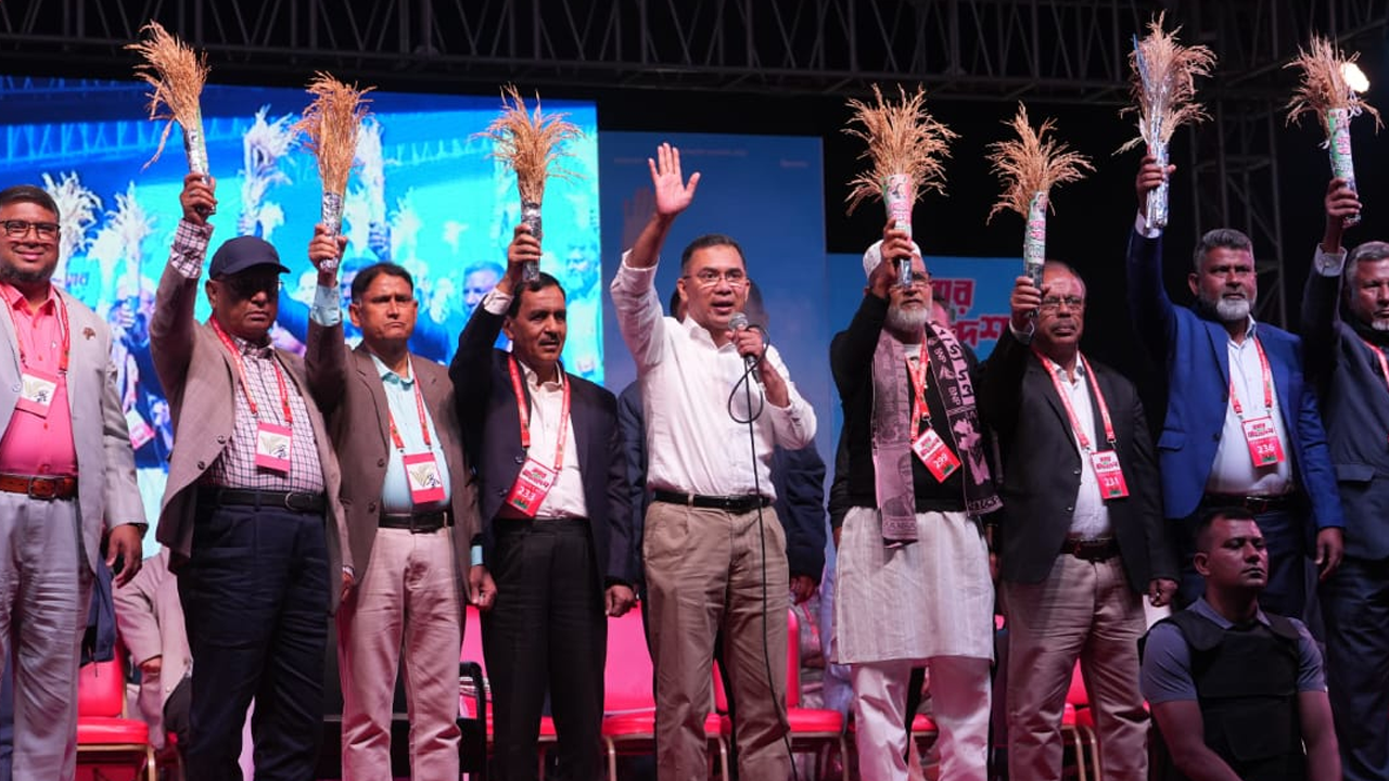 গণতন্ত্র প্রতিষ্ঠায় আমরা বদ্ধপরিকর: তারেক রহমান