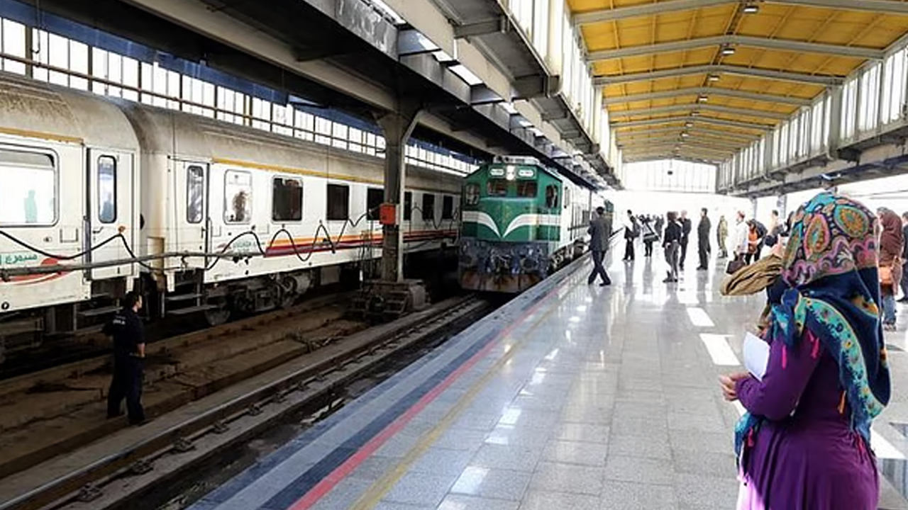 ইরানে রেলওয়ে সেতুতে ইসরাইলি হামলা, নিহত ২