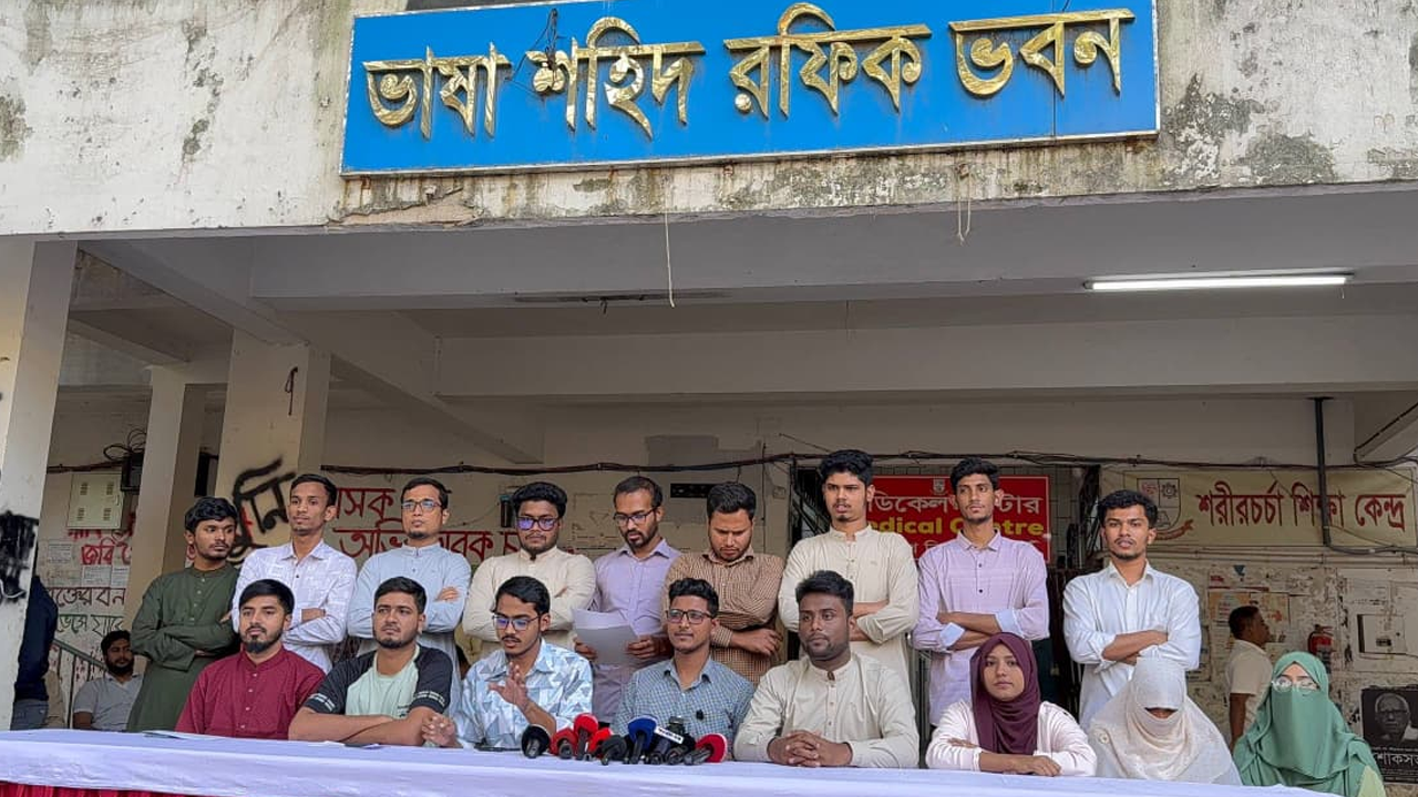 কমিশনের পক্ষপাতমূলক আচরণ ও নির্বাচন বানচালের অভিযোগ শিবির প্যানেলের