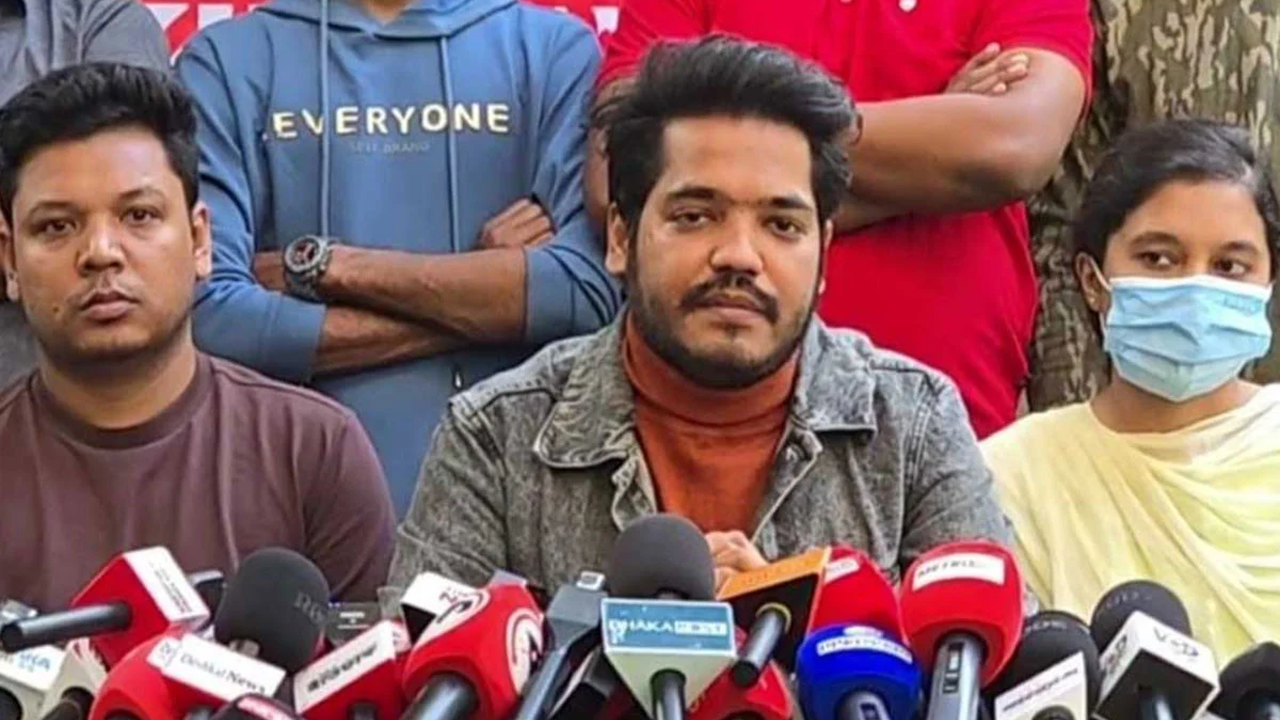 ৪৭তম বিসিএস পরীক্ষা বর্জনের ঘোষণা আন্দোলনরত পরীক্ষার্থী‌দের