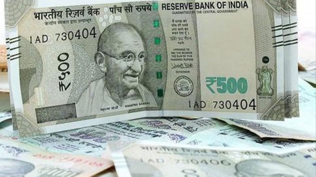 এবার ভারতীয় রুপির রেকর্ড দরপতন