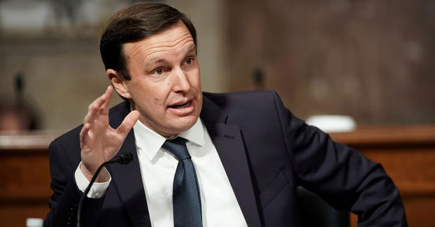 ইরান যুদ্ধের ওপর নিয়ন্ত্রণ হারিয়েছেন ট্রাম্প: মার্কিন সেনেটর