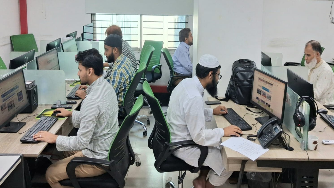 সোমবার খুলছে অফিস, ছুটির বাইরে ছিলেন যারা