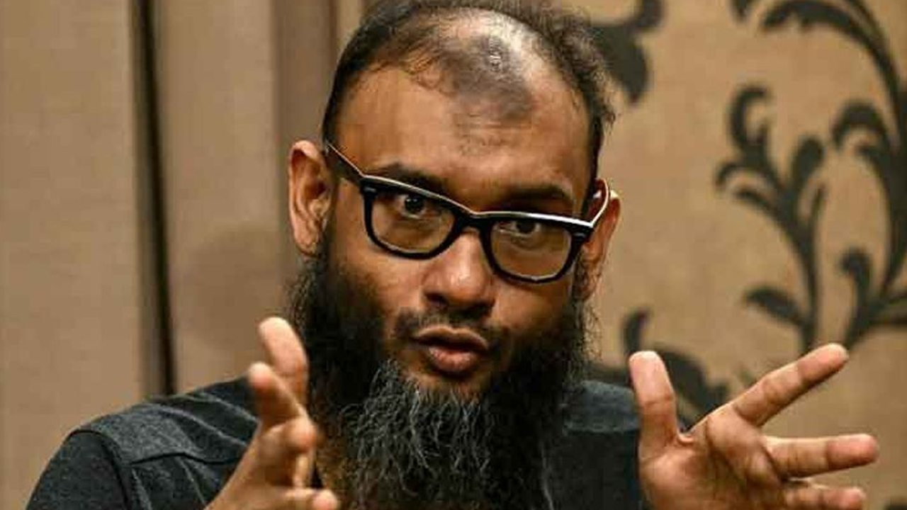 সেনাবাহিনীর পেশাদারিত্ব নষ্ট করে দেশের সার্বভৌমত্ব অরক্ষিত করেছিল হাসিনা
