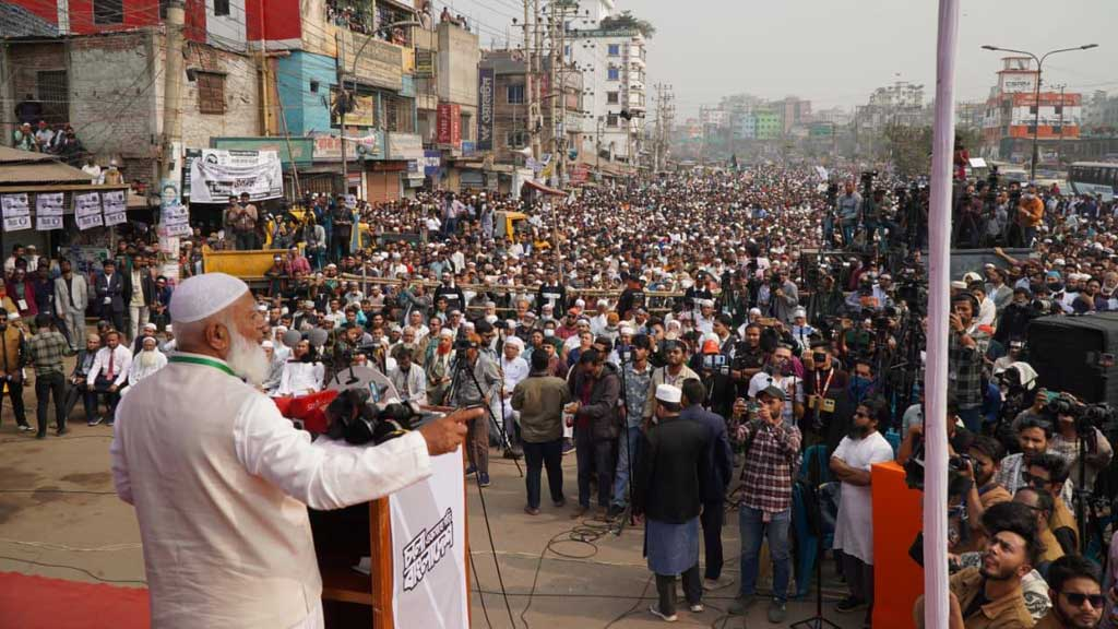 নারীদের জন্য সান্ধ্য বাস চালুর আশ্বাস জামায়াত আমিরের