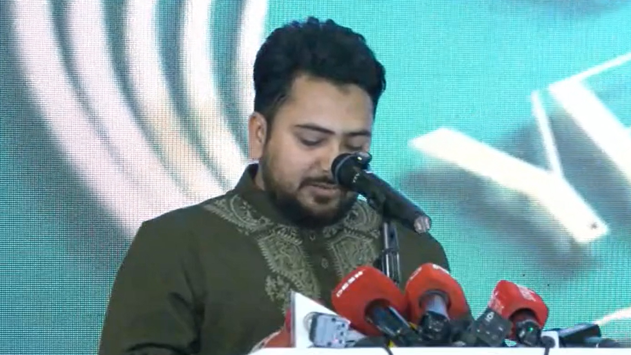 রাষ্ট্রীয় প্রতিষ্ঠানগুলো দলীয়করণ করছে সরকার: নাহিদ ইসলাম