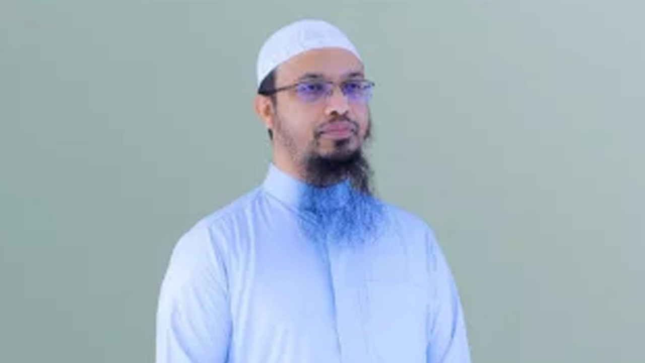 নির্বাচনের আগে যে দোয়া চাইলেন শায়খ আহমাদুল্লাহ