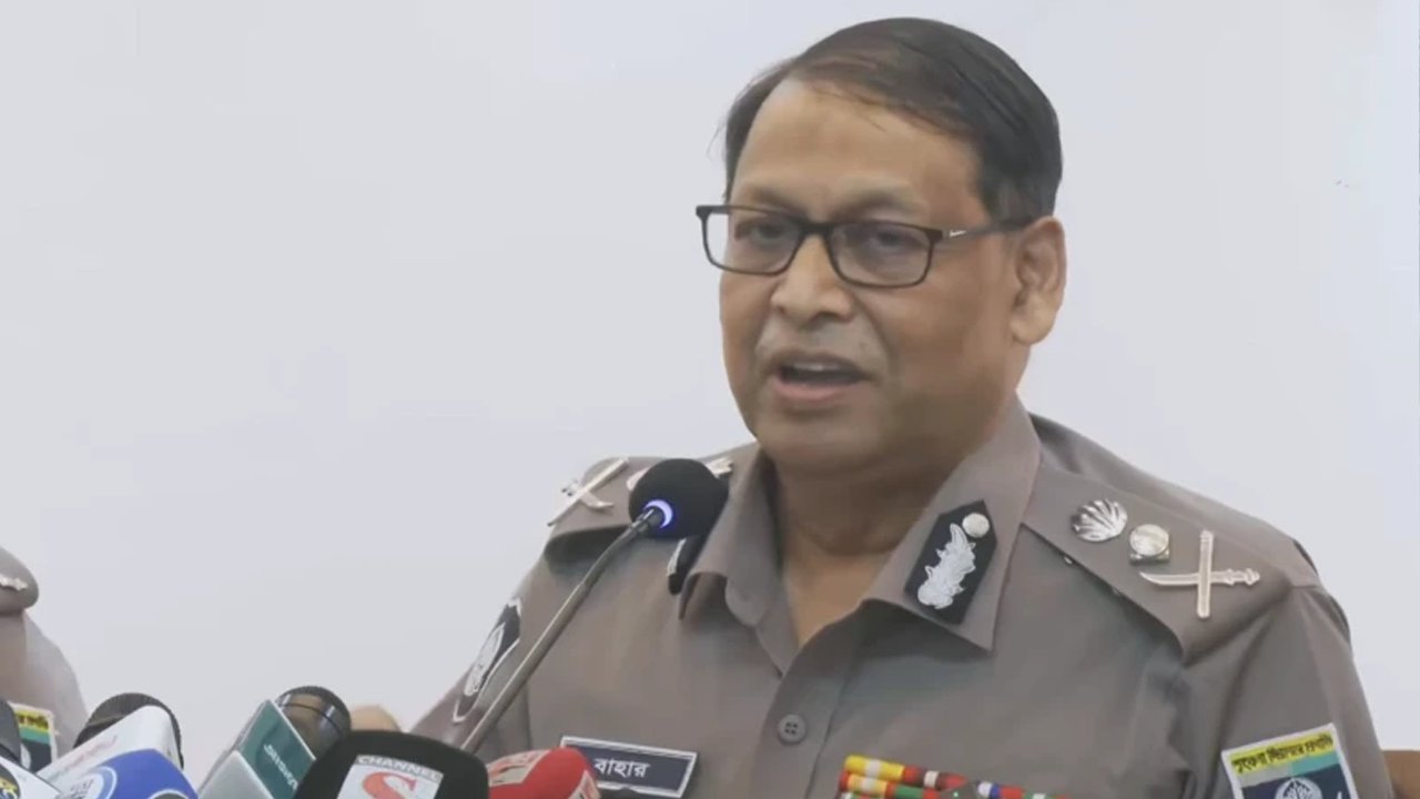 দেশের ২৪ হাজারের মতো ভোটকেন্দ্র ঝুঁকিপূর্ণ: আইজিপি