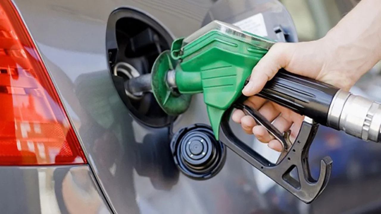 দেশে পর্যাপ্ত জ্বালানি মজুত রয়েছে, দাম বাড়ার কারণ নেই