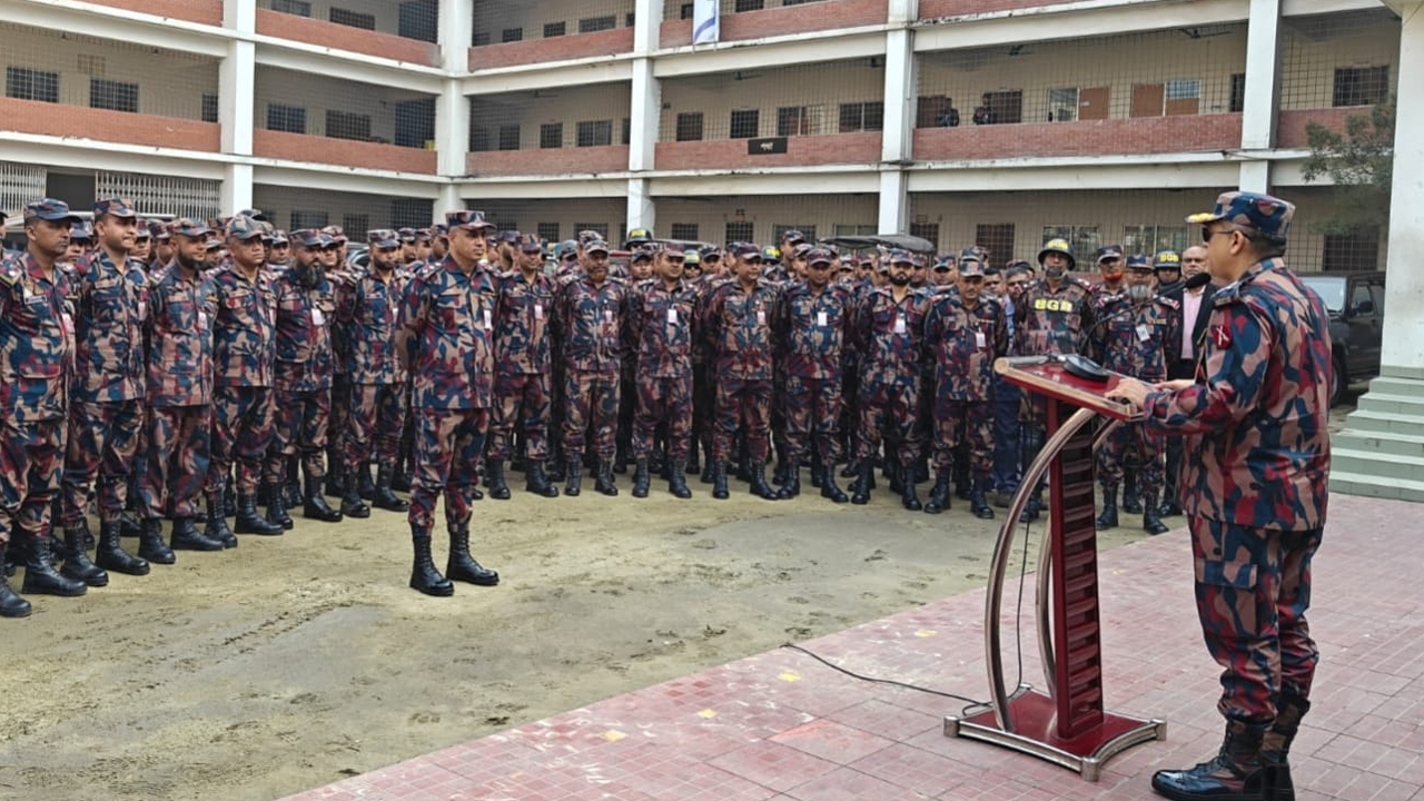 নির্বাচনে যেকোনো নাশকতা ও বিশৃঙ্খলা প্রতিহত করা হবে: বিজিবি মহাপরিচালক