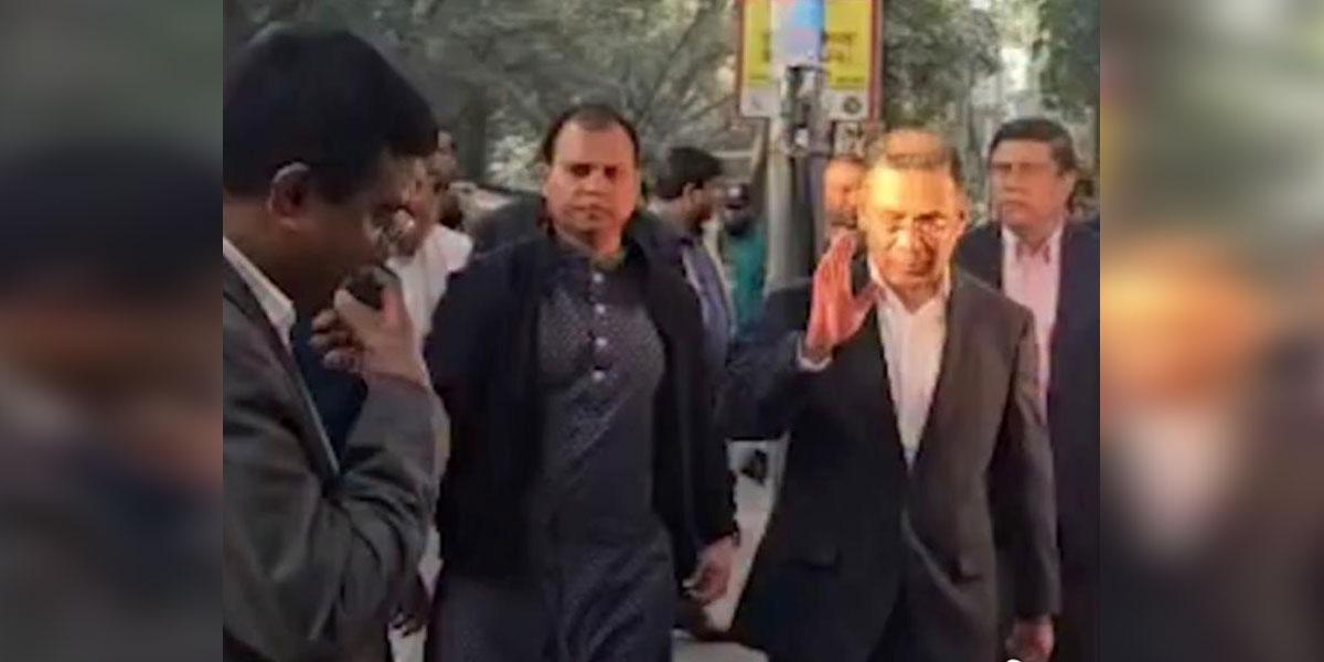 হেঁটে গুলশান কার্যালয়ে গেলেন তারেক রহমান