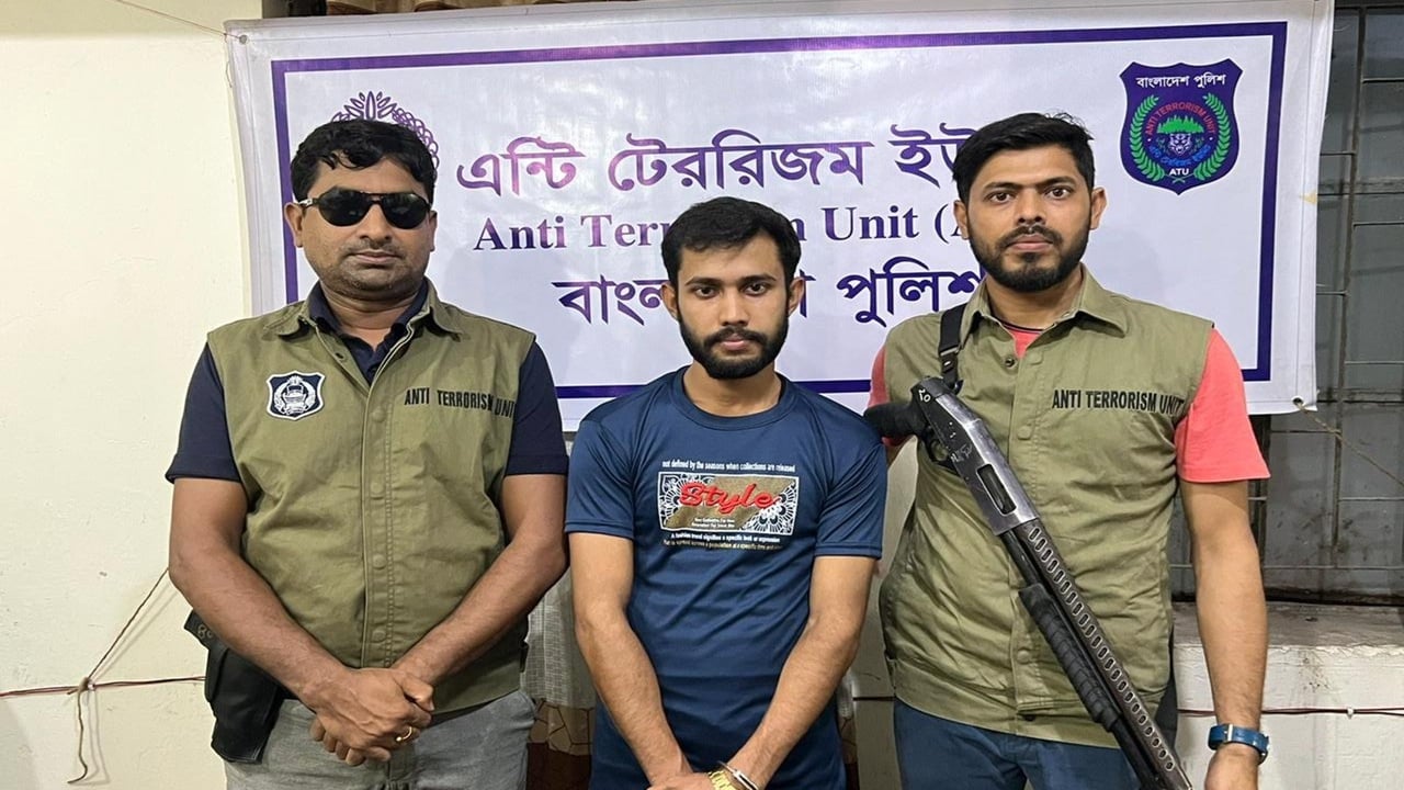 কেরানীগঞ্জে পর্নোগ্রাফি মামলার আসামি গ্রেপ্তার