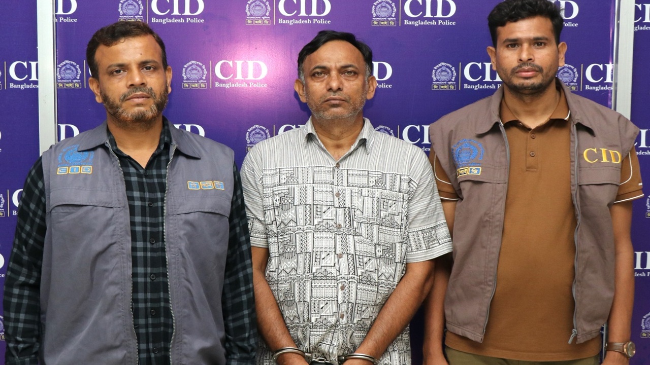 সাবেক মেয়র তাপসের আরেক সহযোগী গ্রেপ্তার