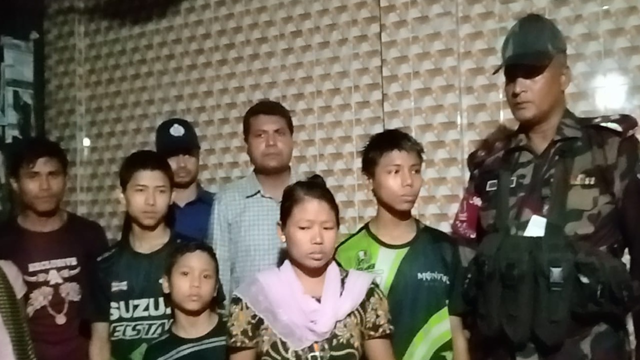 মারমা হোটেলে নির্যাতিত ৪ শিশু পরিবারের কাছে হস্তান্তর