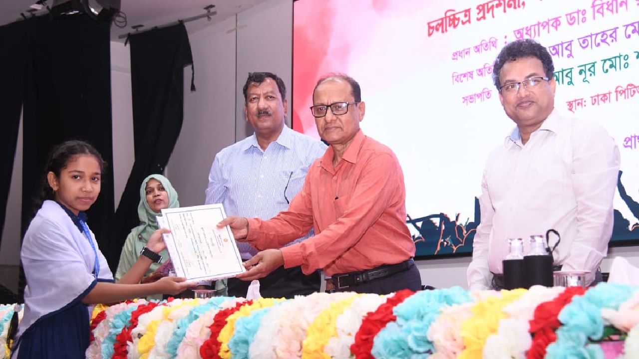 সমাজের প্রতিটি পর্যায়ে গণতান্ত্রিক মূল্যবোধ গড়ে তুলতে হবে: প্রাথমিক উপদেষ্টা