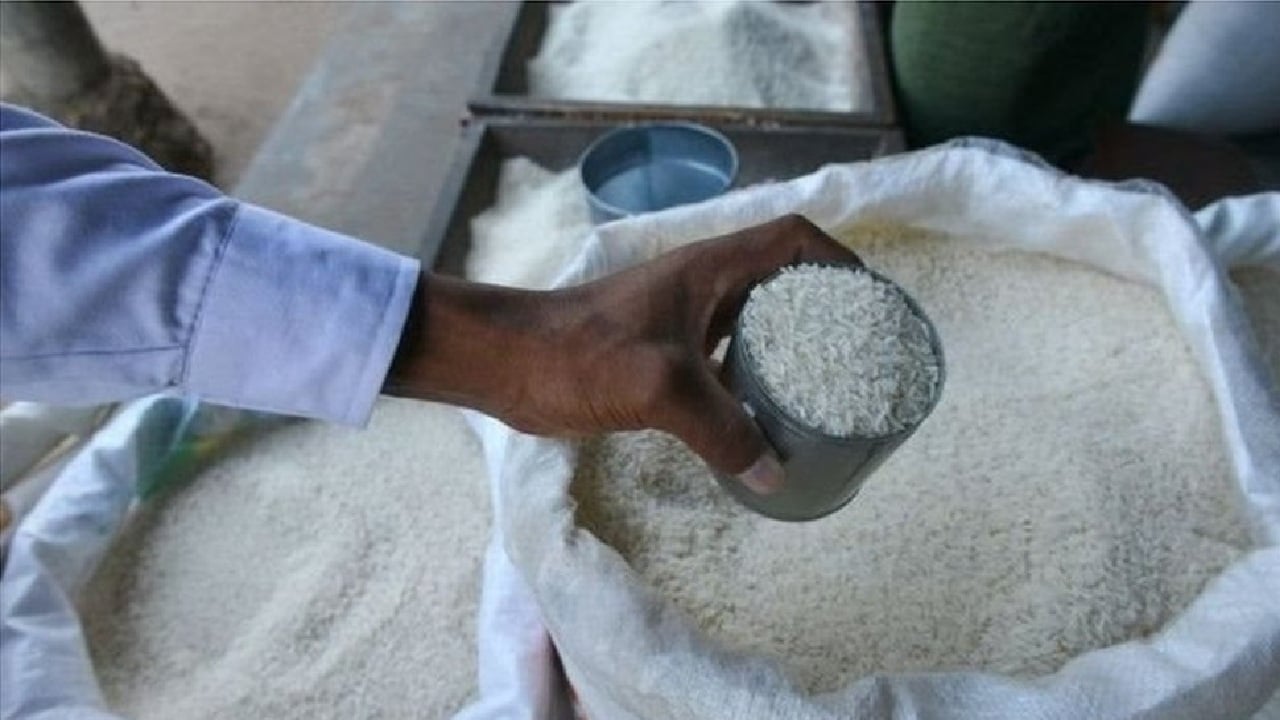 বন্ধ হয়ে যাচ্ছে মিনিকেট ও নাজিরশাইল চাল বিক্রি